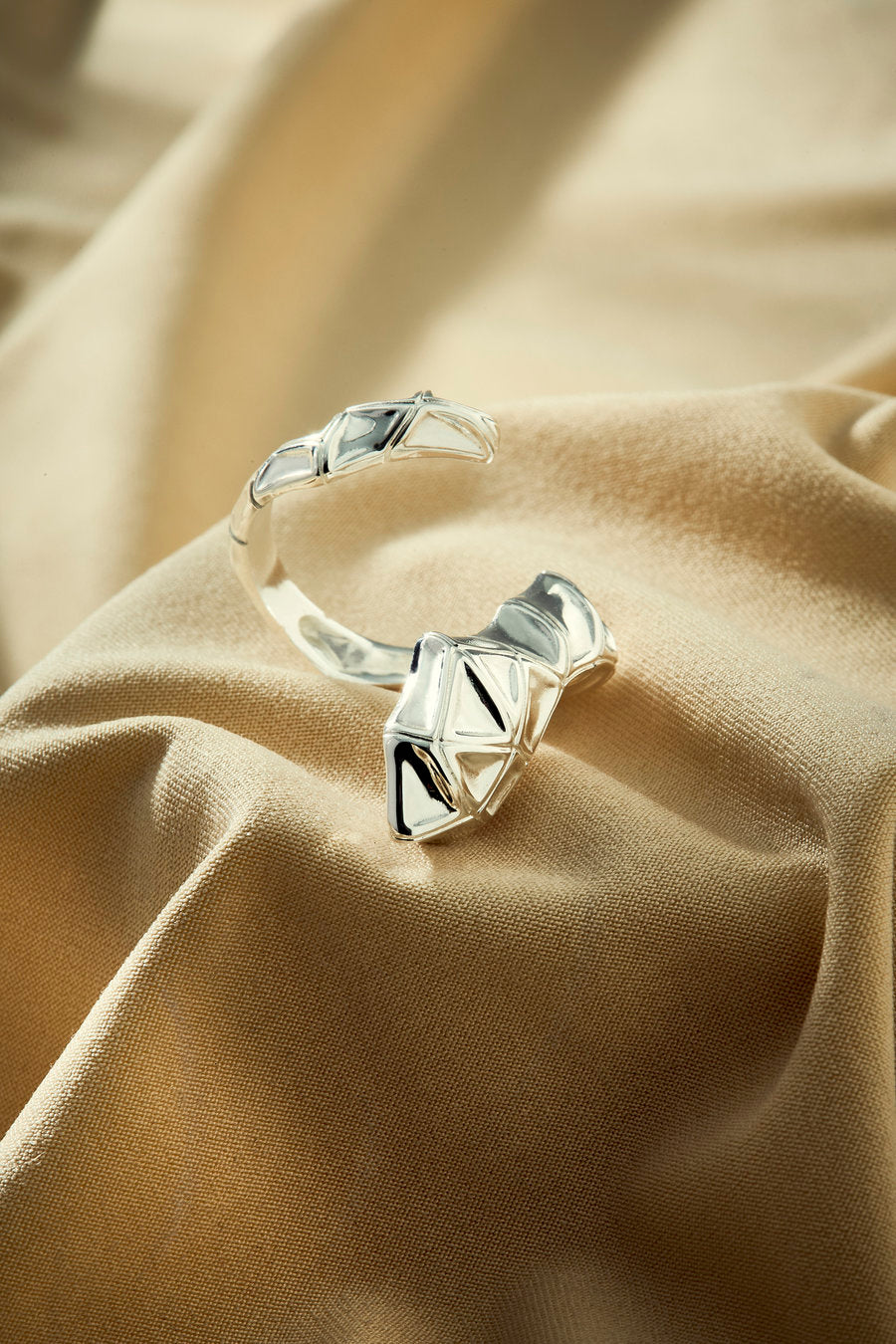 Era Ring - Entre Camadas Collection