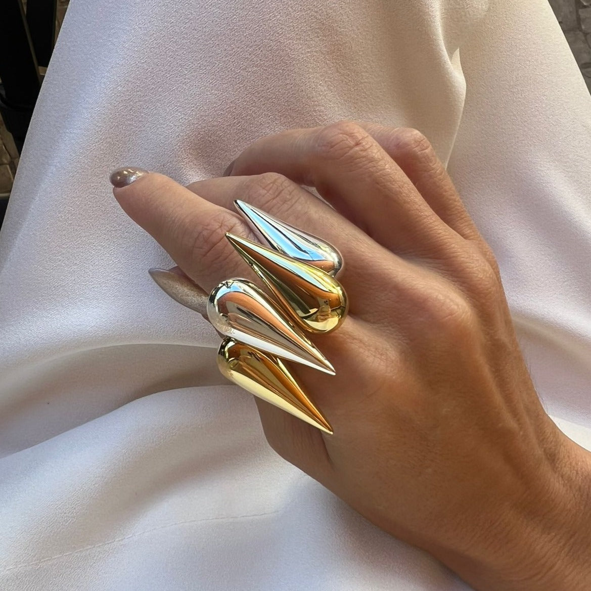 Tuiuiu Ring - Essencial Collection