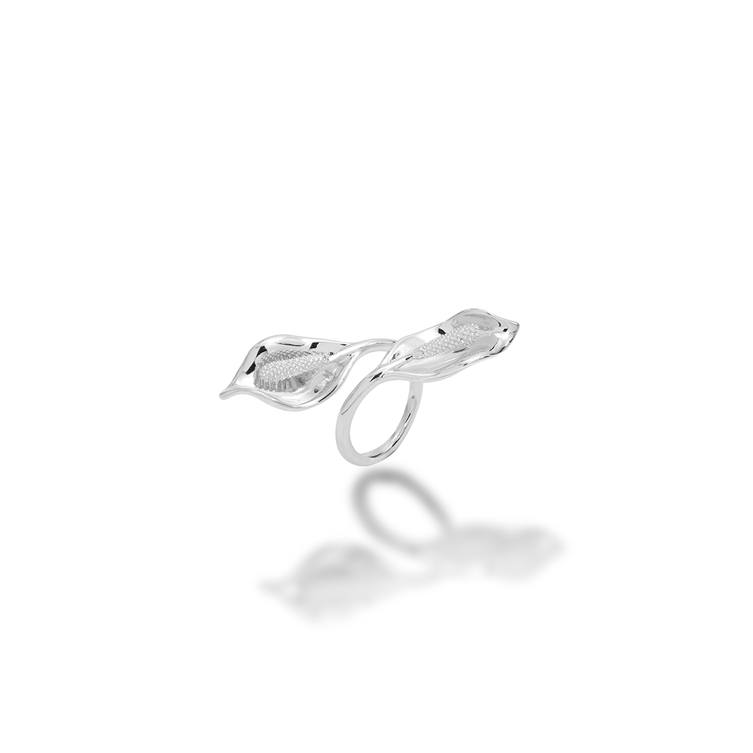 Lírio da Paz Ring - Permanent Collection