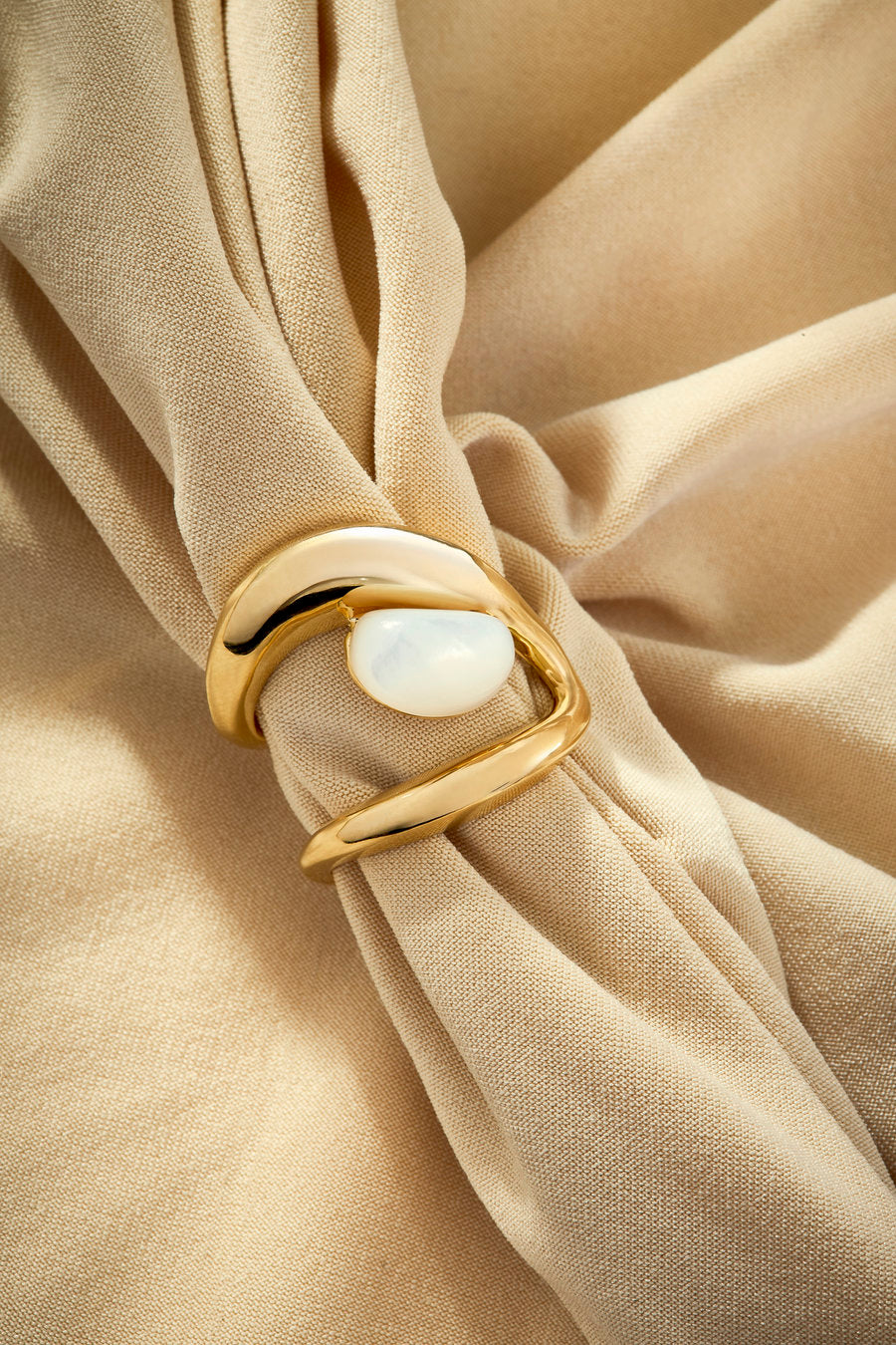 Presente Ring - Entre Camadas Collection