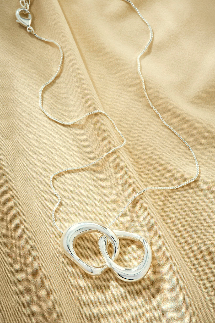 Memória Necklace - Entre Camadas Collection