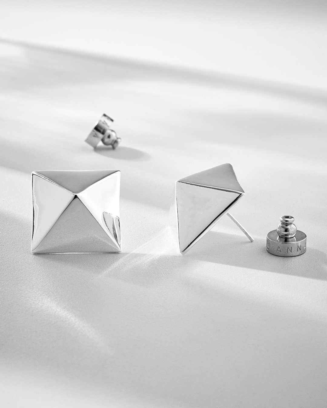 Quantum Earring - Faces Collection