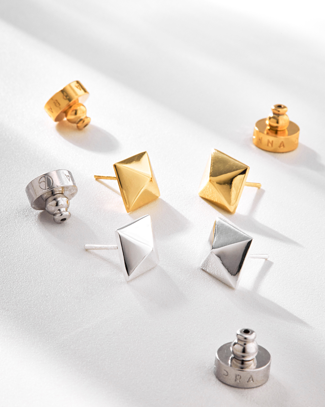 Quantum S Earring - Faces Collection